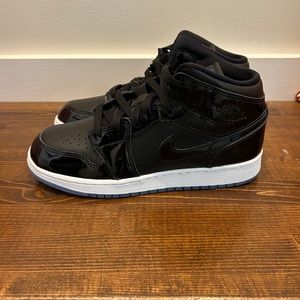 Jordan 1 Mid Spacejam
